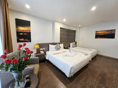 Chambre familiale avec vue sur le jardin — Moon Luxury Hotel