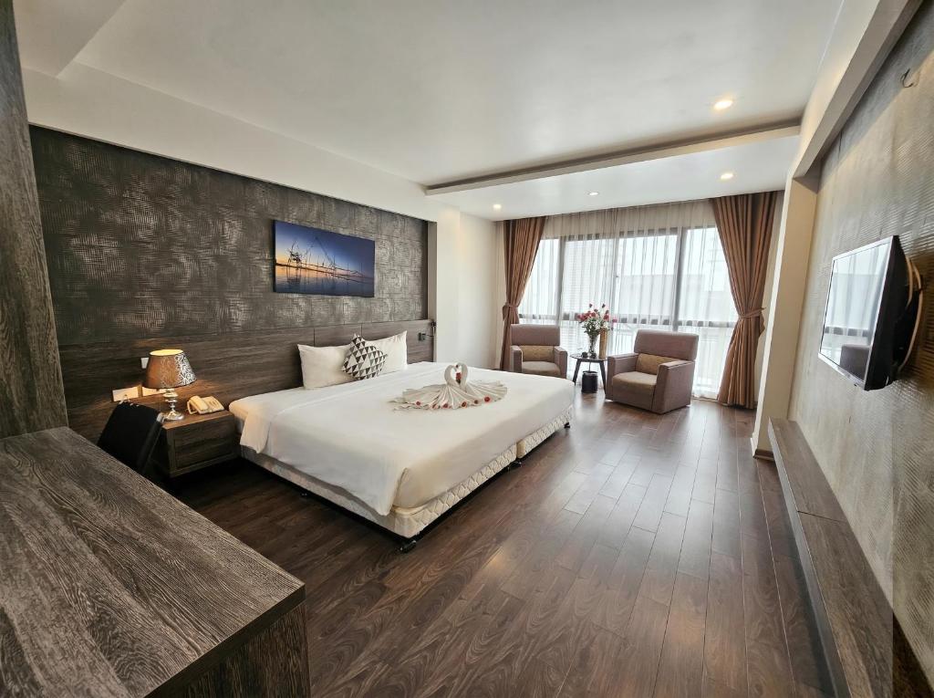 Moon Luxury Hotel – Hanoi