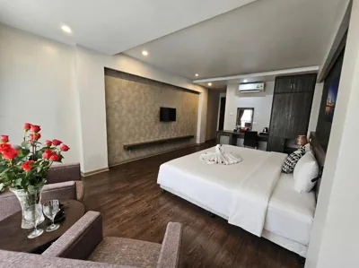 Moon Luxury Hotel – Photos 11